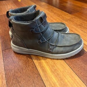 Hey Dude Women Eloise Recycled Leather Boots Coffee SIZE 8